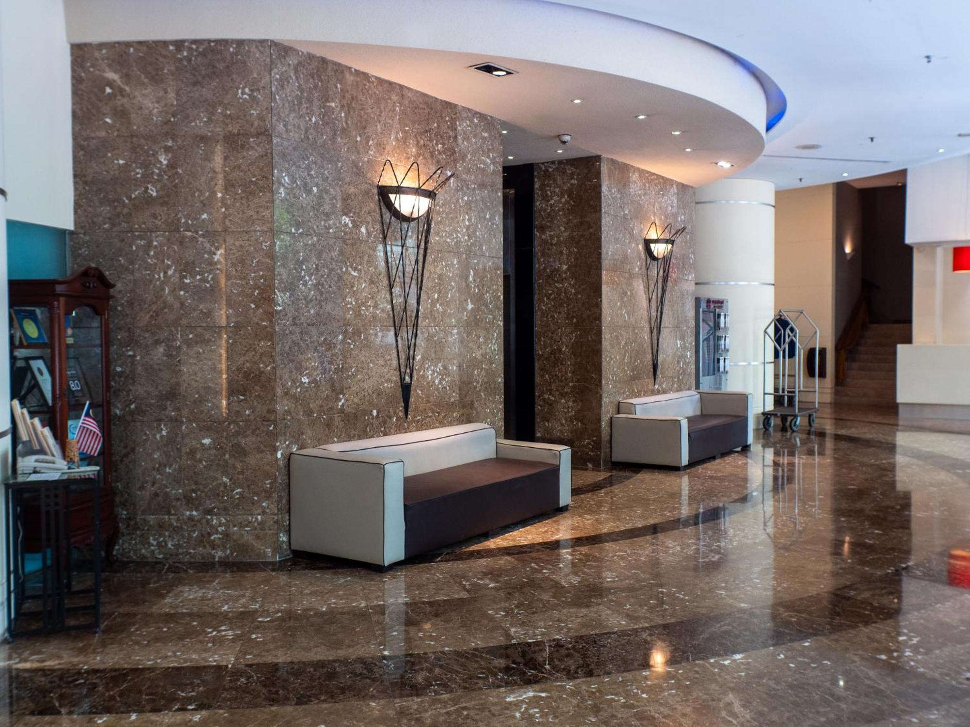Hotel Royal Куала-Лумпур Экстерьер фото