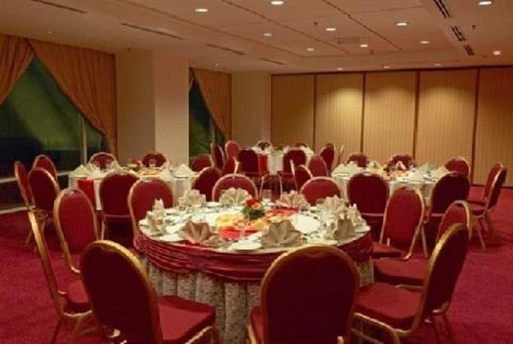 Hotel Royal Куала-Лумпур Экстерьер фото